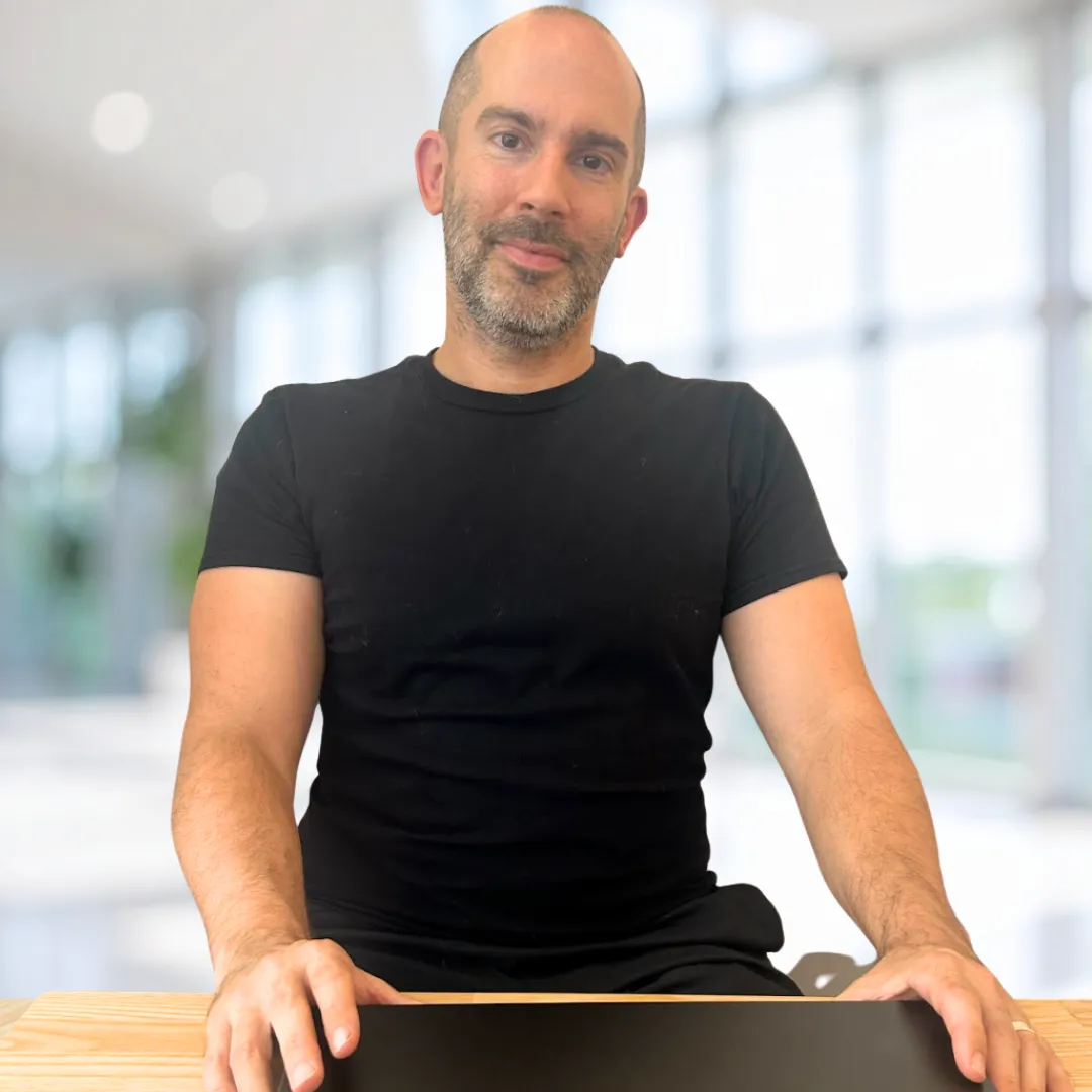 Cyril presenting on SEO