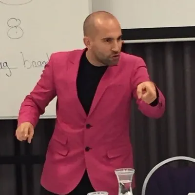 Cyril presenting on SEO